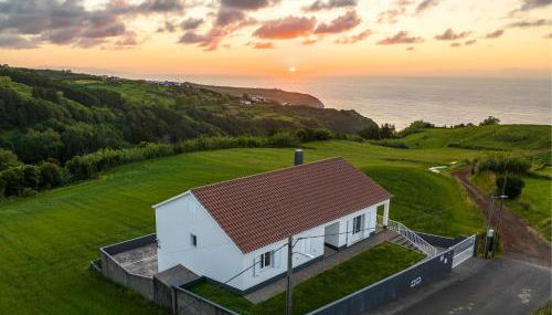 Costa's Guest House - Photo 2