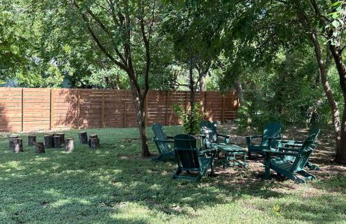 The Blue House- Backyard, grill, pets welcome - Foto 8