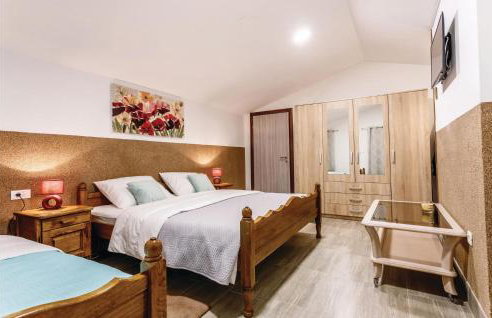 4 Bedroom Stunning Home In Neoric - Foto 42