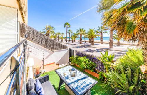 Frente a mar salida directa playa solo 30M agua - Foto 18