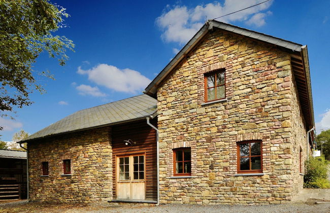Rustic Holiday Home in Halleux - Photo 1