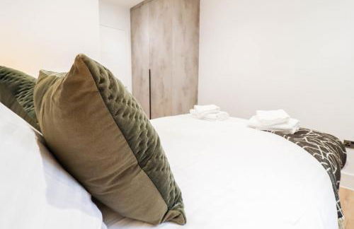 The Wycombe Pad - 2BR Ground Floor Apt with A Private Entrance & Free Secure Underground Parking - Foto 44