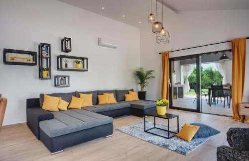 Villa Radola - Photo 20