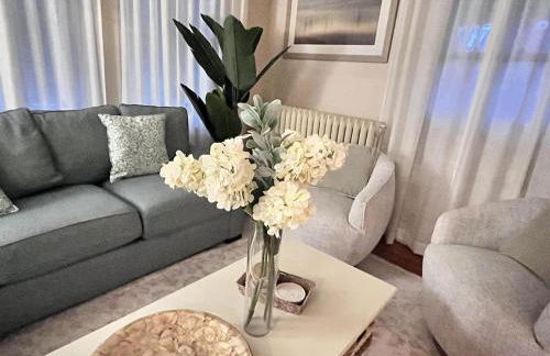 Big New England Family Home; walk to beach, shops - Foto 11