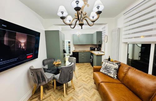 Designer 2 Bed Luxury Apartament with Private Garden in London - Foto 14