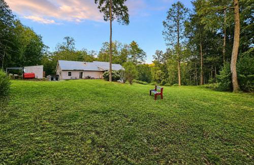 Serene Rustic Retreat with Lake - Photo 38