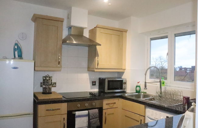 Skyline Haven Modern 2BR w/ Free Parking & 4kTV - Photo 46