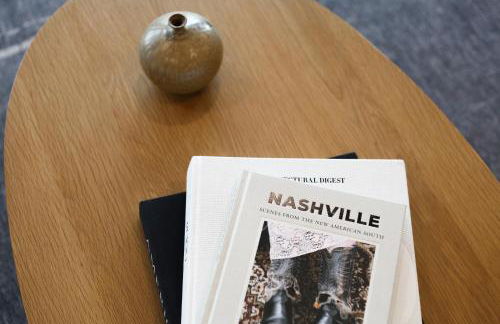 Skyline Nights in Downtown Nashville Walk to Broadway with Pool and Gym - Foto 9