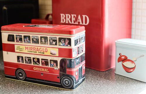 Smart 2 bedroom flat near Pimlico Tube - Photo 38