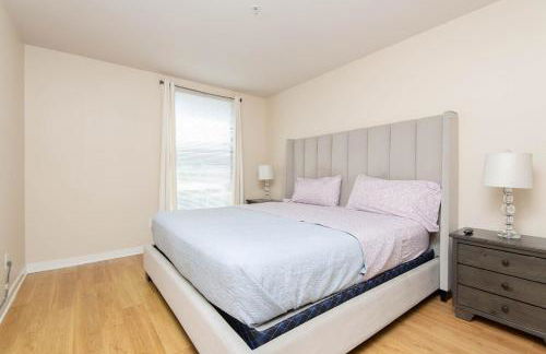 Cozy 2BR Apt in Downtown LA with Pool & Hot Tub - Foto 12