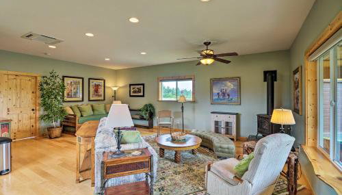 Cabin with Porch and View about 19 Mi to West Glacier - Foto 3