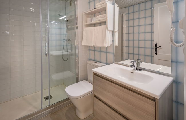 Sorrabona Apartments - Photo 5