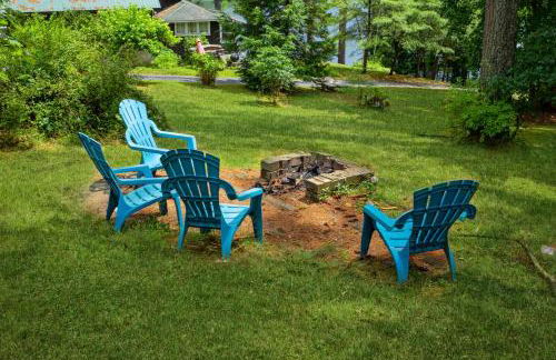 Adirondacks in Style! Lake House with Deck, Fire Pit - Foto 23