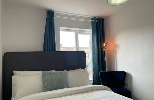 Spacious 4 Large Bedrooms Thurrock Grays 3 baths 1 ensuite Netflix Free Parking - Foto 12