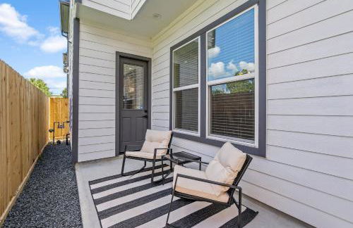 The Oasis - Modern 3BR Near Downtown - Med Center - Stadiums - Foto 35