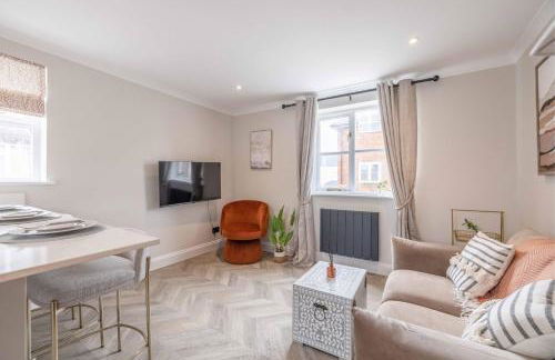 Stylish 2 Bed with Parking, 5 Min Walk to Windsor - Foto 3