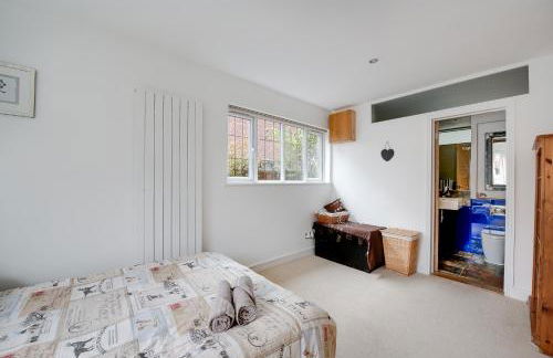 Harbourways Emsworth, Pet Friendly Coastal Retreat, Contractors & Leisure, Free Parking, Walk to Pubs - Photo 28