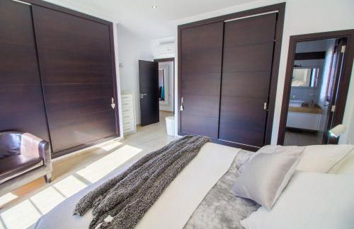 Soleado chalet con Piscina, WIFI y A/C - Photo 16