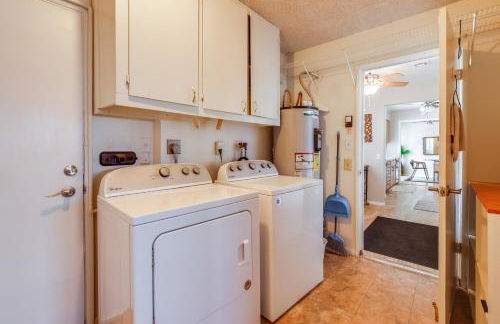 Walk to Golf Club Sun City Home with Private Pool! - Foto 20