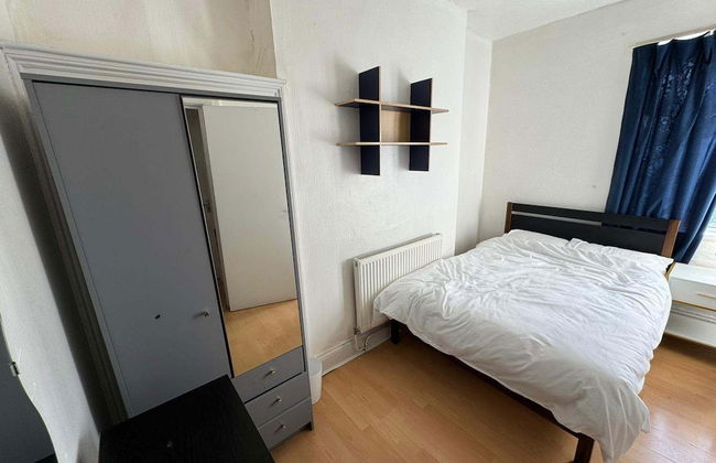 2 Bed Flat - Sleeps 3 - Parking - Wifi - Foto 2