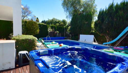 High Quality, Spacious, 4 Bedroom private Villa - Photo 3