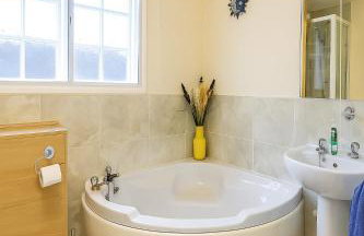 4 Bed Cottage with Hot Tub near Wyboston Lakes - Foto 12