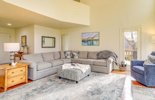 Steps to White River Mountain View Home with Deck! - Foto 5