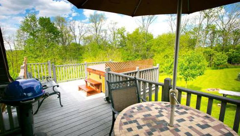 Romantic Forest Cabin with Amazing Private Deck and Spa in Ohio - Foto 2