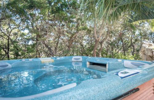 Joyful Cottage Rental for Couples with Poolside Cabana near San Antonio, TX - Foto 26