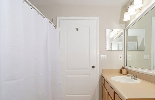 Magical Themed 3BR Townhouse Near the Parks - Foto 14