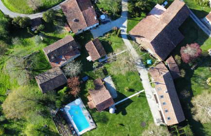 3-4 Cottages Entire Site Private Pool for Relaxing Holidays & Special Occasions near Aubeterre - Foto 4