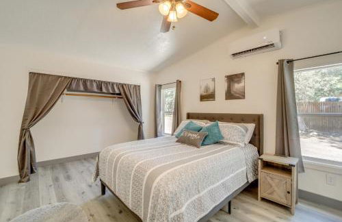 Snowy Peak Views and Cozy Game Nights Pine Home - Foto 13