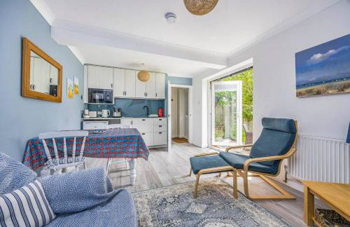 Walk to West Wittering Beach - Pass the Keys - Foto 3