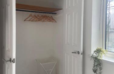 Contemporary 2-Bed House near Basildon Station - Foto 11