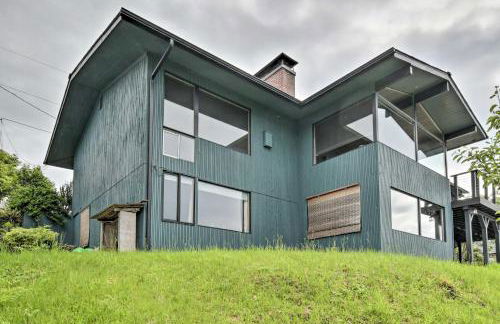 Deck and Sweeping Views Family Union Home - Foto 31