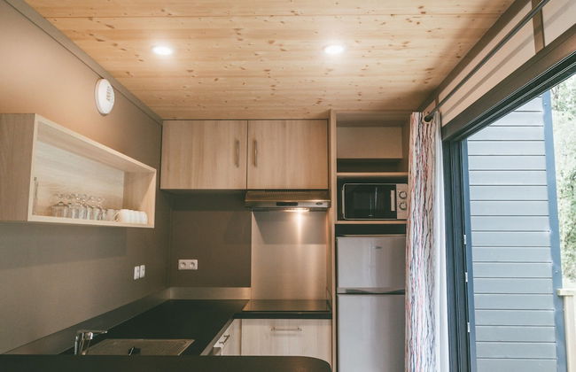 Modernly Furnished Cottage With Beautiful Terrace by a Lake - Foto 11