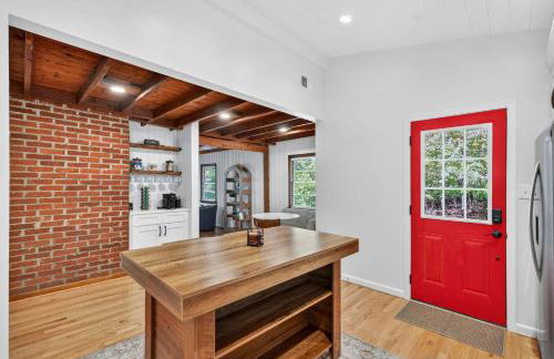 Cabin w River Access Fire Pit Grill WiFi & More - Foto 26