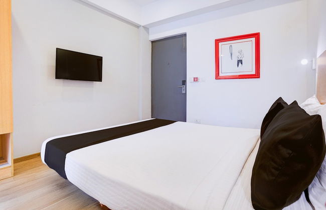 Blissful Stays at The Habitat Khar Mumbai - Photo 13