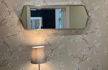 Crossing Cottage Sleeps 6 Parking, Family & Contractors Newark - Photo 5