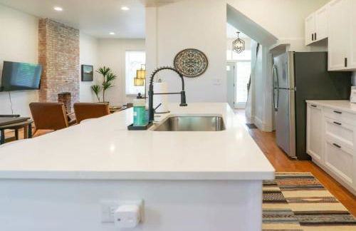 Spacious and Cozy St Louis Gem ABODEbucks - Photo 12