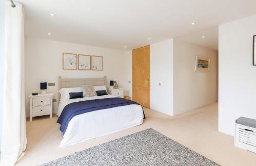 The Deck House - Seafront Upside-Down House with Solent Views, Gurnard - Foto 15