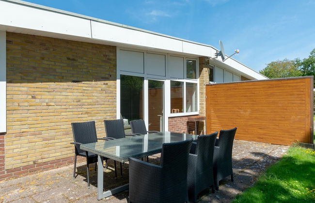 Holiday Home Near Beach of Sint Maartenszee - Foto 1