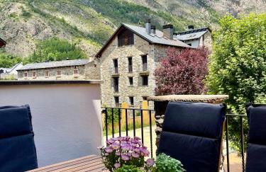 Apartamento familiar en el centro de Benasque con terraza - Photo 20