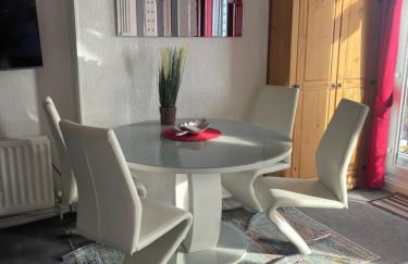 "The Celebration" Balcony Seafront Apartment - Foto 8