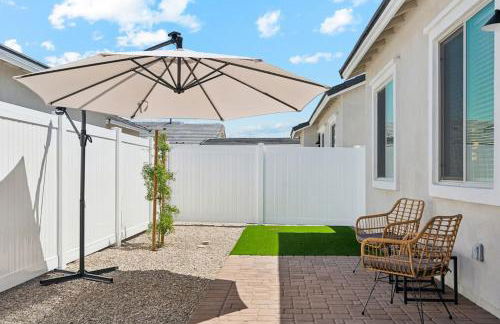 Sparkling Modern Home in Buckeye with Pool,BBQ - Foto 23