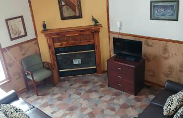 Deluxe Cabin #8 with Jacuzzi on Patoka Lake in Southern Indiana - Foto 8