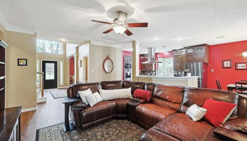 DFW Getaway - 4 Bedrooms Pool Oasis Media Room - Foto 2