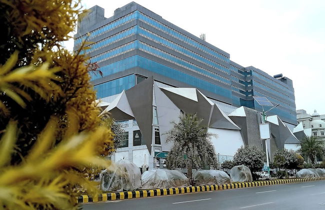 Luxury Apartment in Islamabad - Photo 1