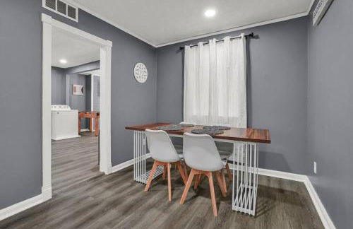 Daniel's Midtown Retreat - Pet Friendly - 5 beds - Centrally Located - Foto 2