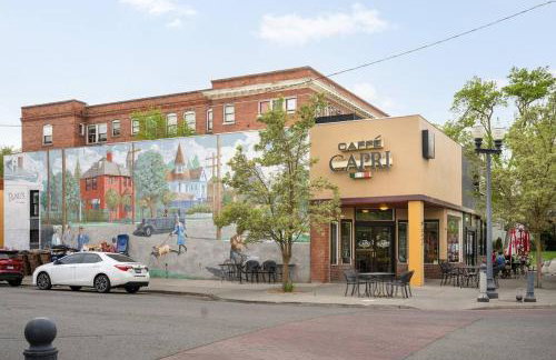 Entire Main level of Beautiful Historic Home - Foto 50